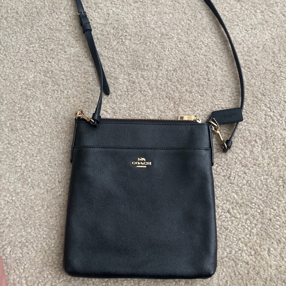 Authentic Coach Black Pebbled Leather Crossbody Bag w/Gold accents - Picture 2 of 5